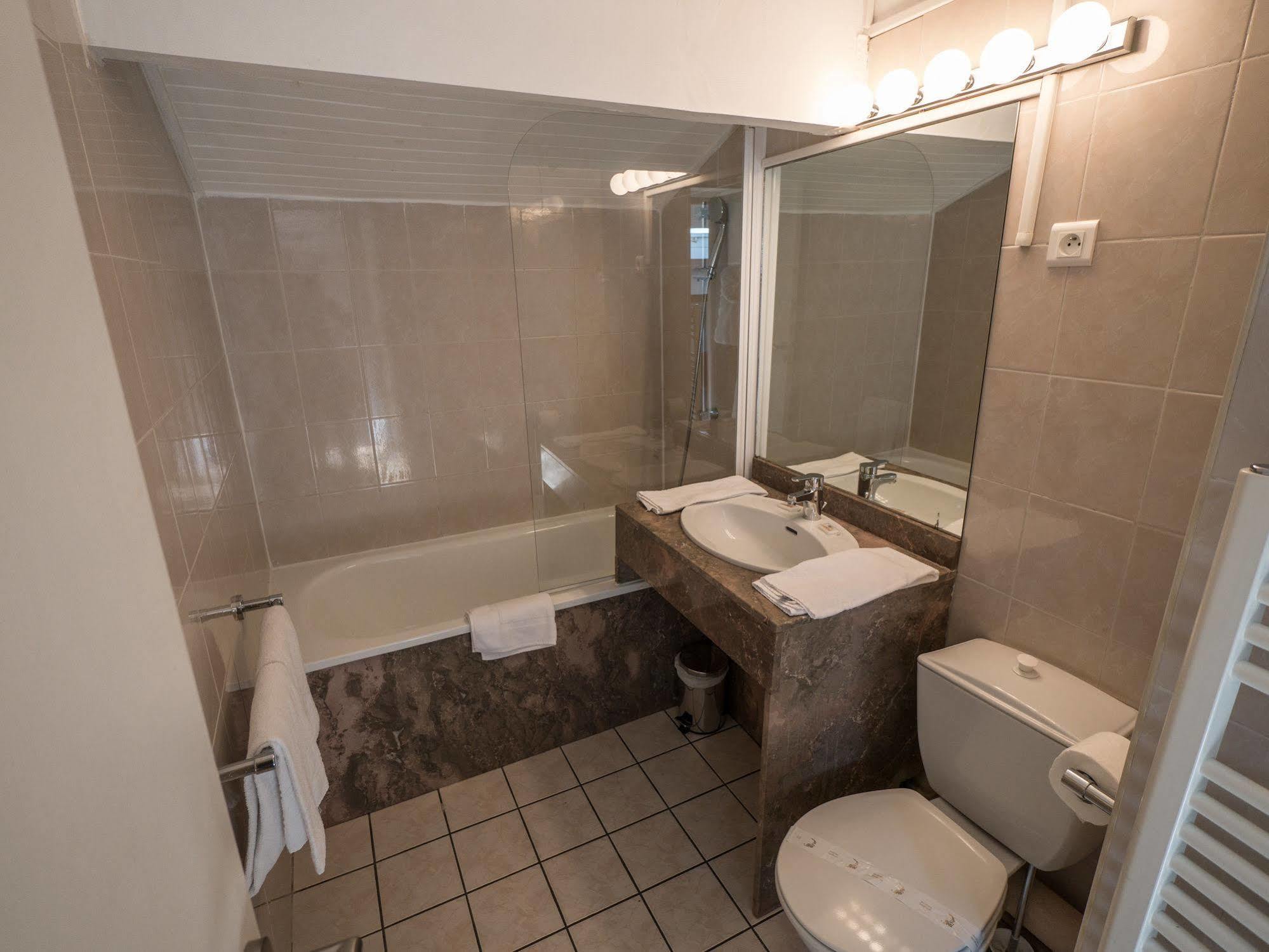 & Golf Sokoburu Aparthotel Hendaye